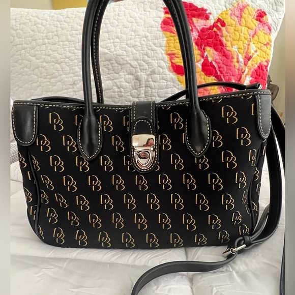 Dooney & Bourke Handbags - Dooney and Bourke Signature Satchel